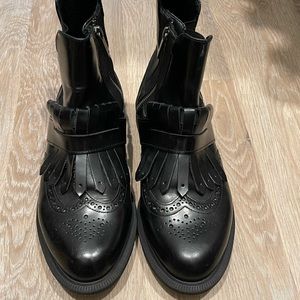 Dr Martens Tina Boots
